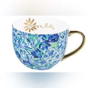 Set of tea cups/mugs